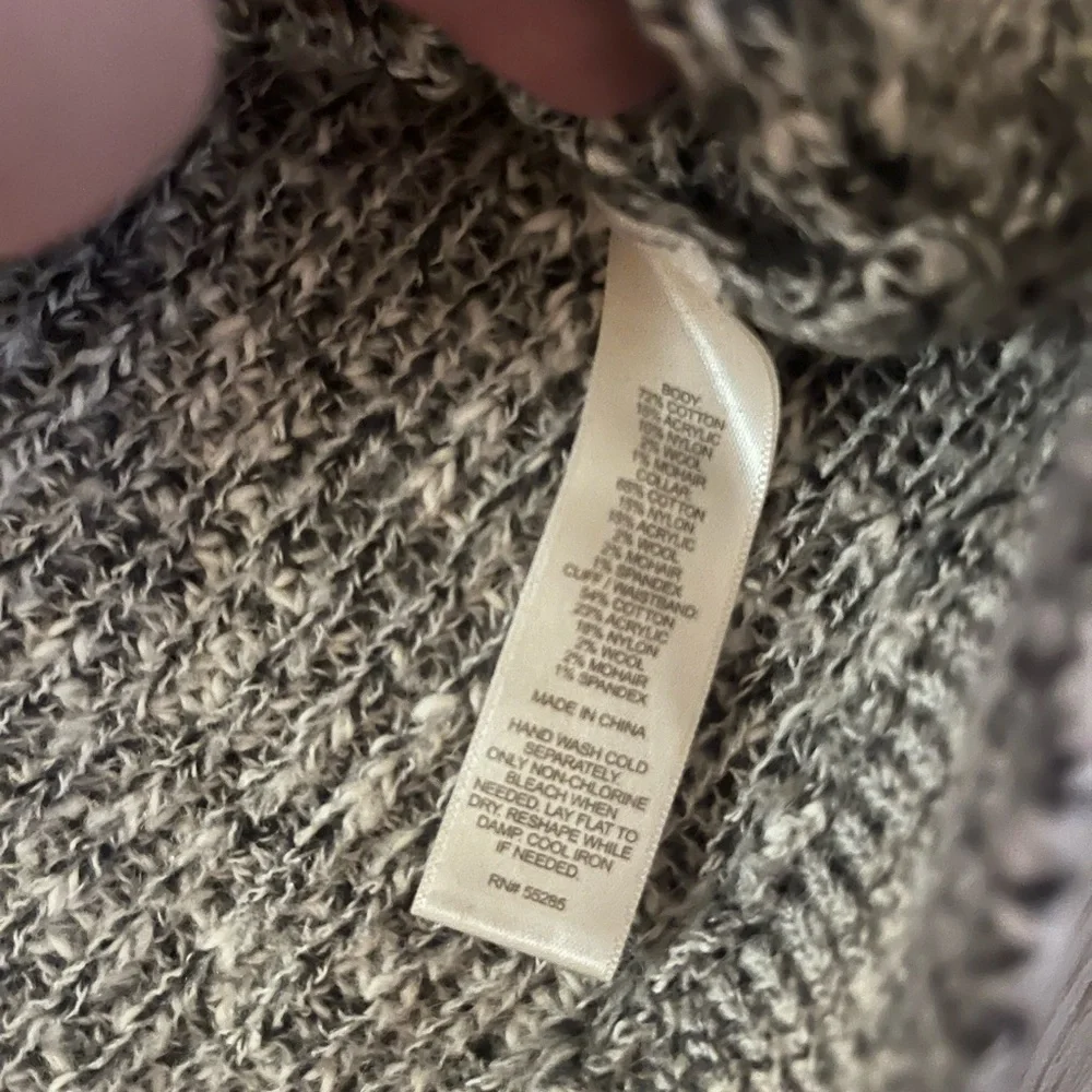 Express Y2K Gray Thick Knit Off Shoulder Sweater Small